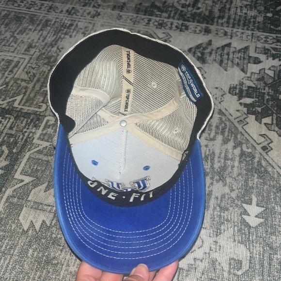 Top of the World University of Kentucky Wildcats trucker hat fitted - Picture 4 of 7
